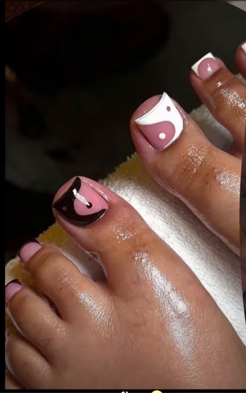 Ivy nail inspiration design 6