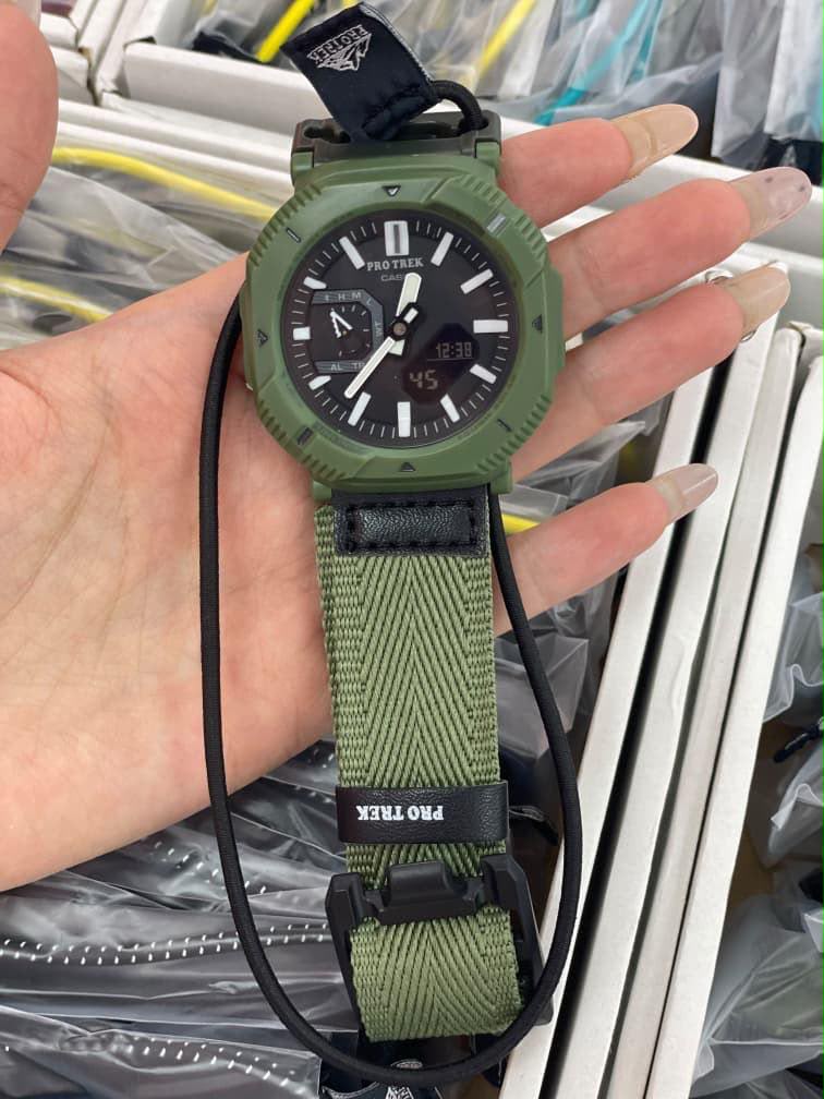 Wristwatch product B